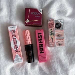 Benefit Mini Products Bundle